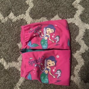 Speedo girls water wings